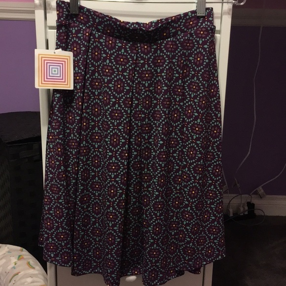 NEW LuLaRoe “Madison” Size S Hidden Pockets Stretchy A-Line Skater Full Skirt - Picture 1 of 8
